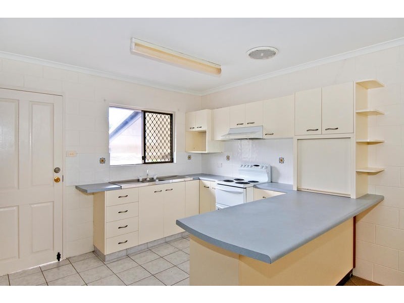 12/64 Pease St, Manoora QLD 4870