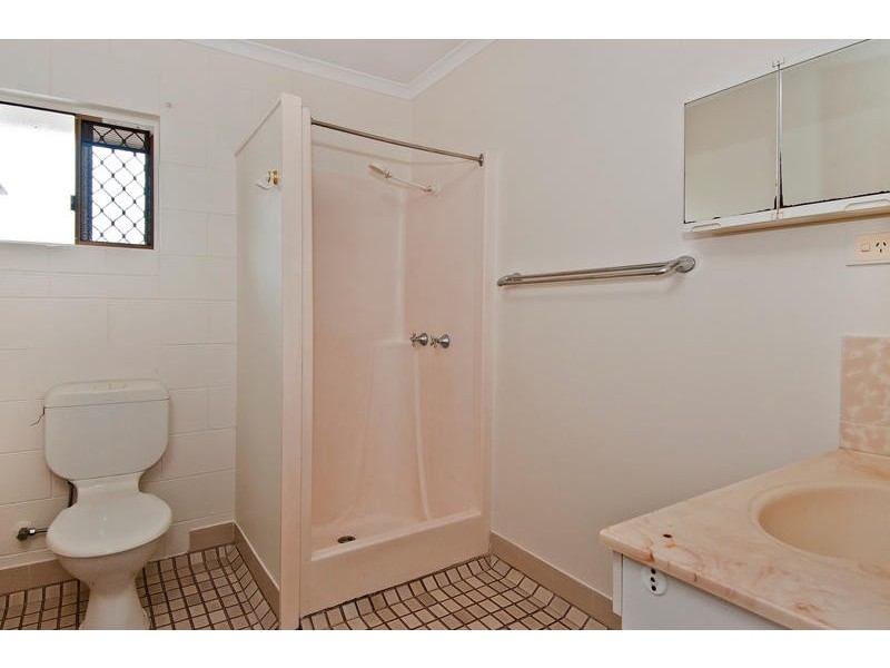 12/64 Pease St, Manoora QLD 4870