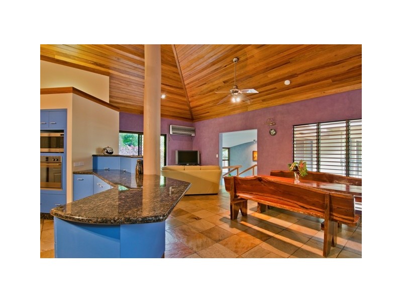 4  Creek Close, Bayview Heights QLD 4868