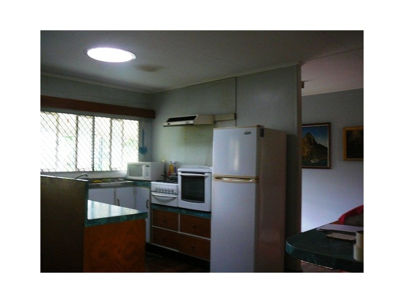 29 Curtin Street, Westcourt QLD 4870