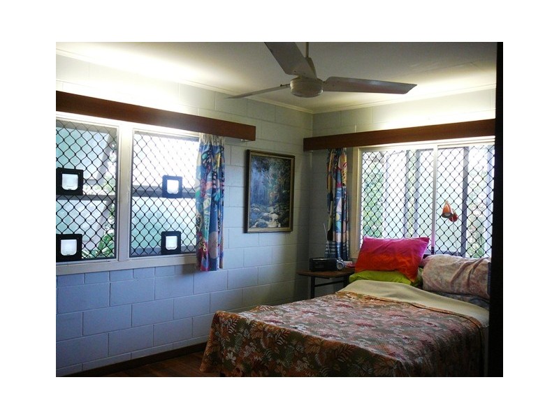 29 Curtin Street, Westcourt QLD 4870
