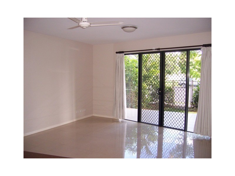 351 Lake Street, Cairns North QLD 4870
