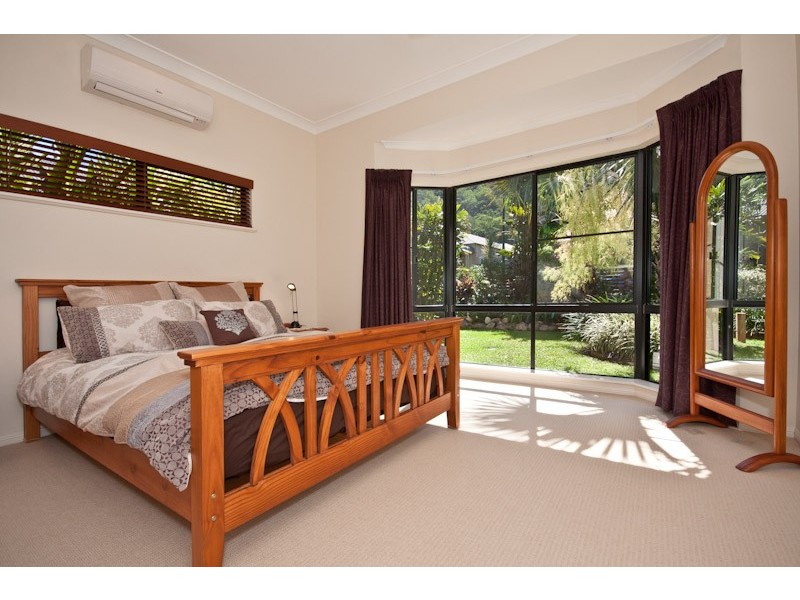 15 Oakblue Drive, Mount Sheridan QLD 4868