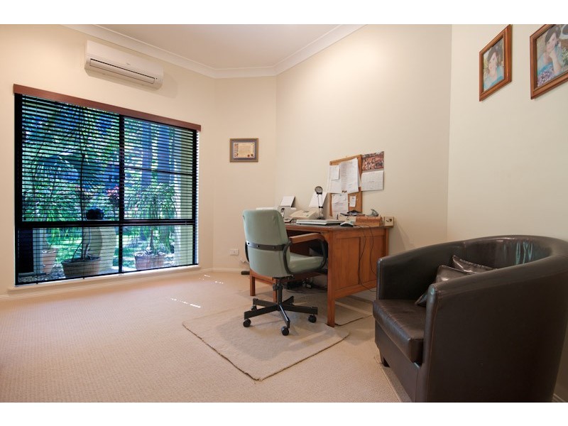 15 Oakblue Drive, Mount Sheridan QLD 4868