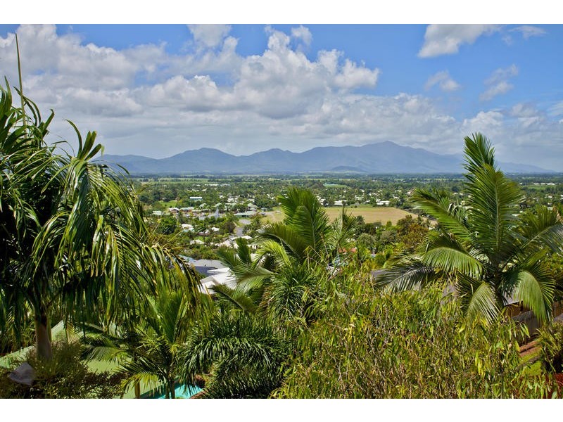 22 Jumna Close, Bentley Park QLD 4869