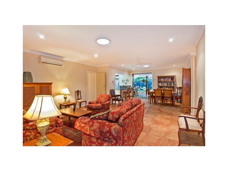 1  Ponticello Street, Whitfield QLD 4870