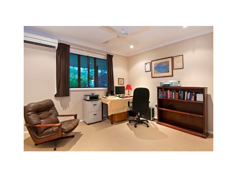 1  Ponticello Street, Whitfield QLD 4870