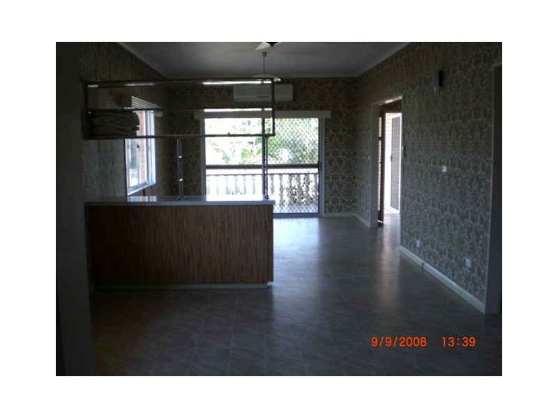 Westcourt QLD 4870
