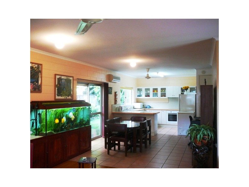 11 Windsor Close, Brinsmead QLD 4870