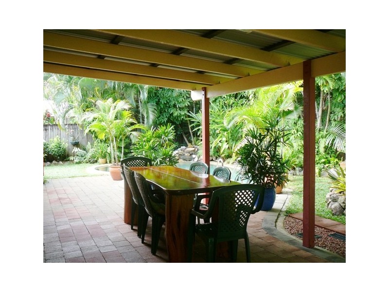 11 Windsor Close, Brinsmead QLD 4870