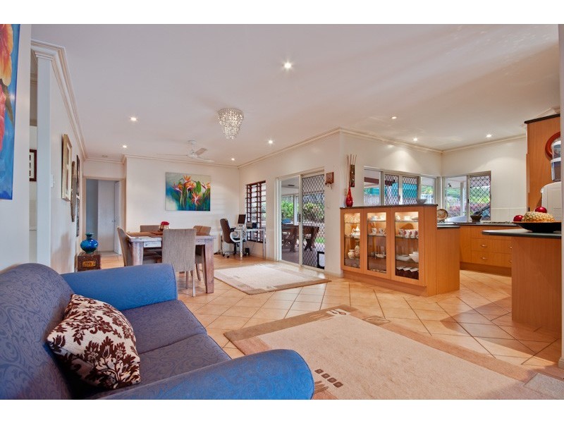 Bentley Park QLD 4869