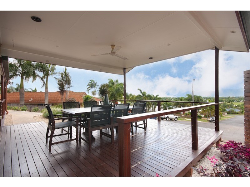 Bentley Park QLD 4869