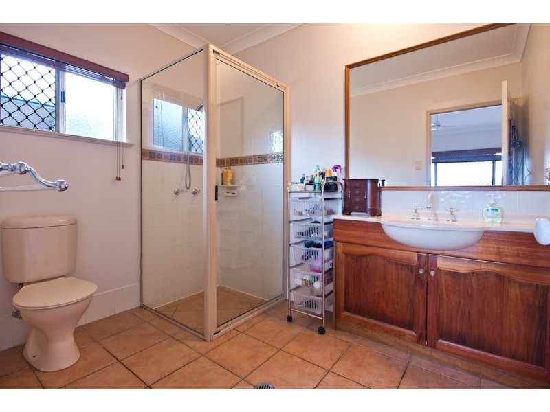 Bentley Park QLD 4869