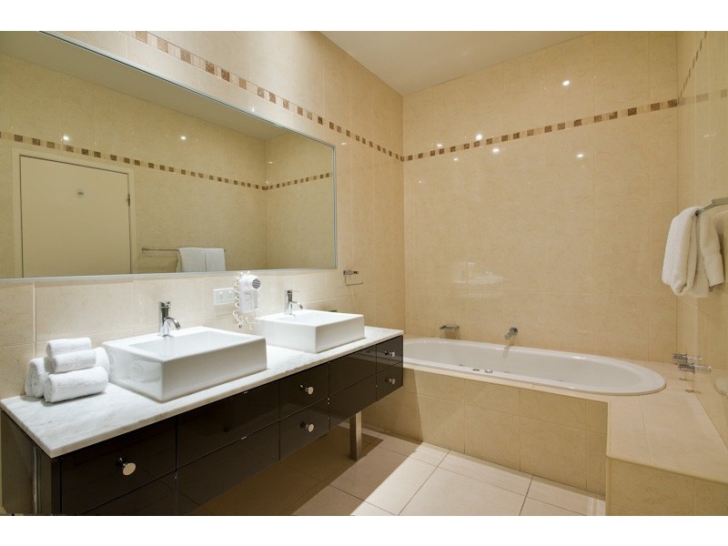 1304/99 Esplanade, Cairns City QLD 4870