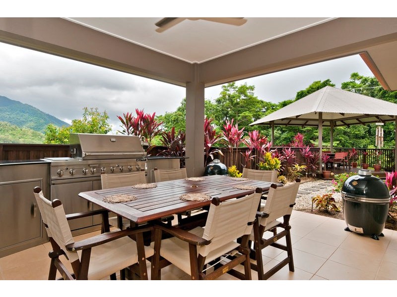 10 McColl Close, Redlynch QLD 4870