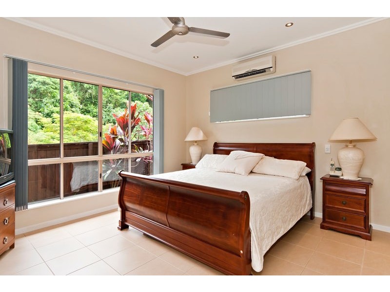 10 McColl Close, Redlynch QLD 4870