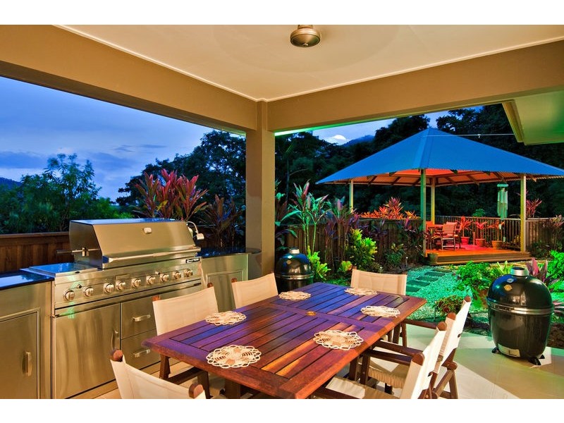 10 McColl Close, Redlynch QLD 4870