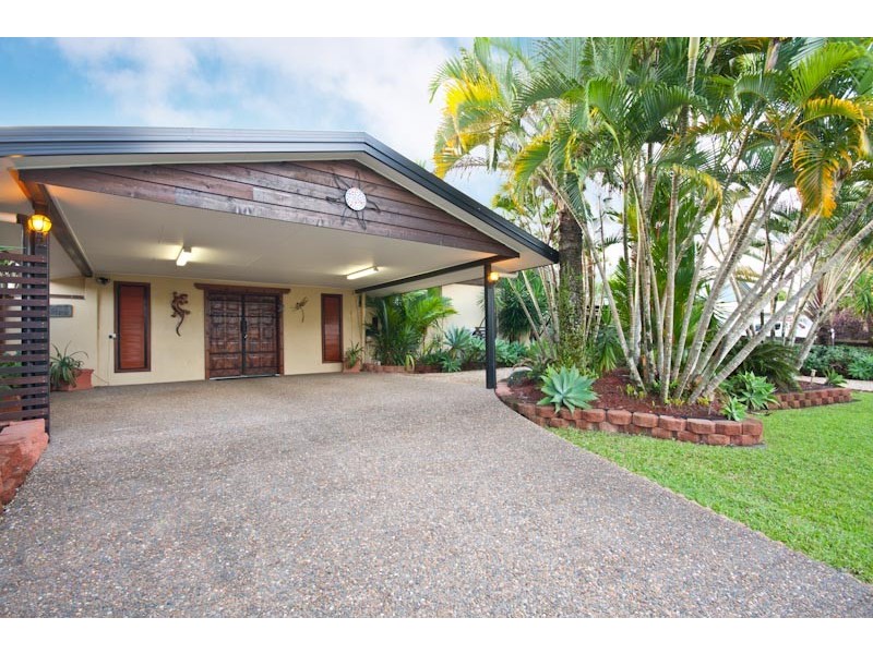 11 Mermaid Close, Bentley Park QLD 4869