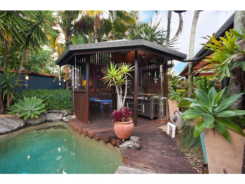 11 Mermaid Close, Bentley Park QLD 4869