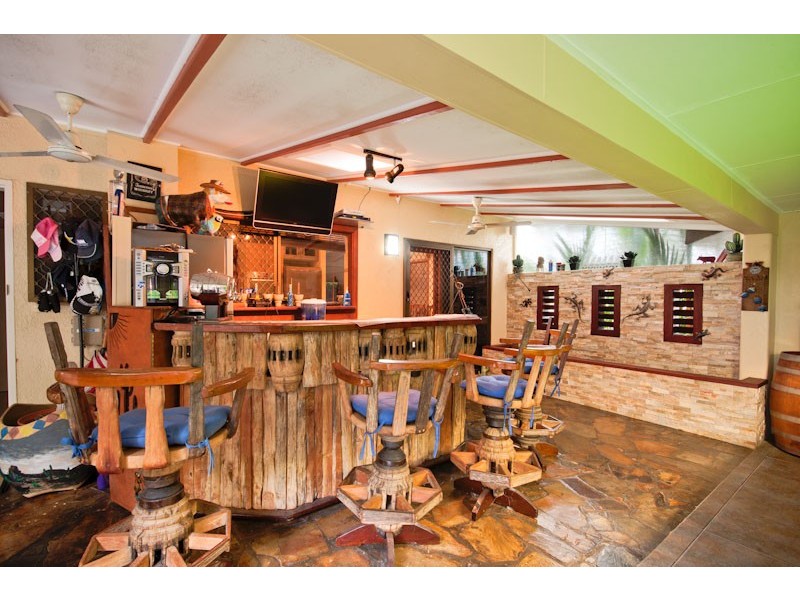 11 Mermaid Close, Bentley Park QLD 4869