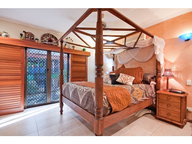 11 Mermaid Close, Bentley Park QLD 4869