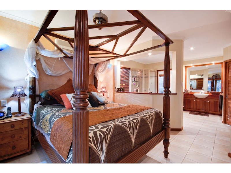 11 Mermaid Close, Bentley Park QLD 4869