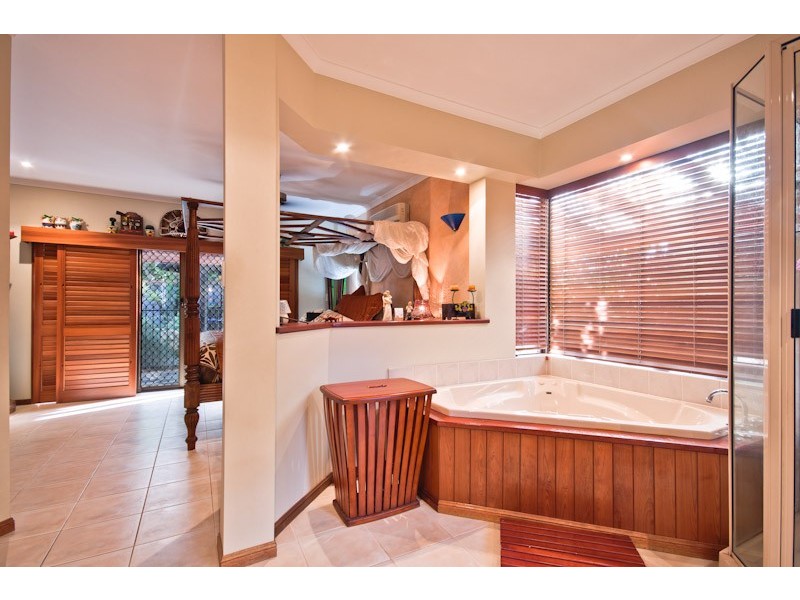 11 Mermaid Close, Bentley Park QLD 4869