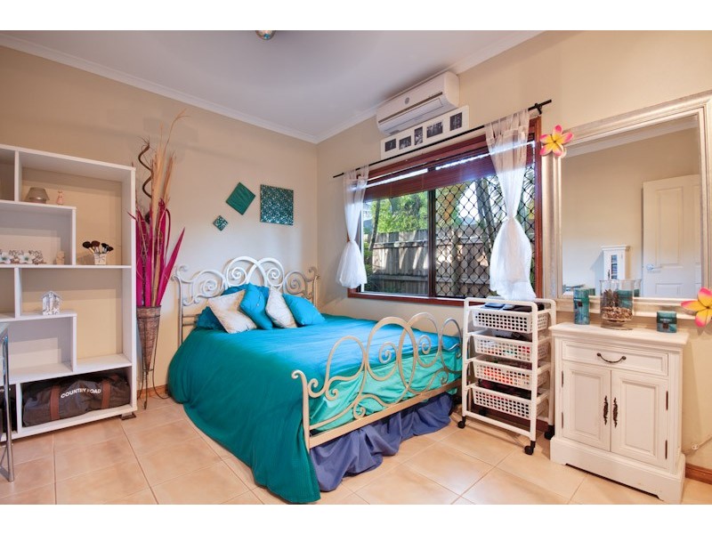 11 Mermaid Close, Bentley Park QLD 4869