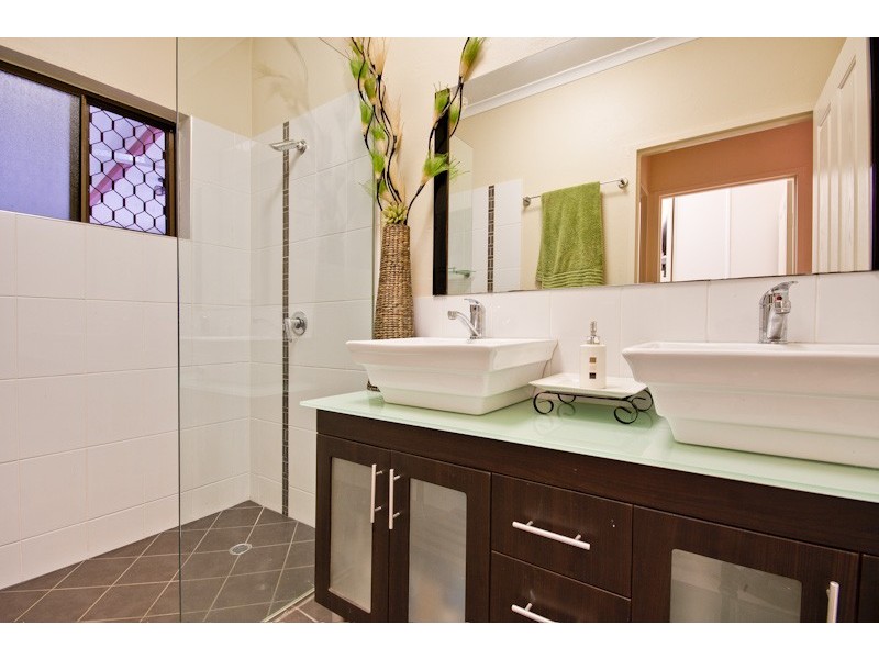 11 Mermaid Close, Bentley Park QLD 4869