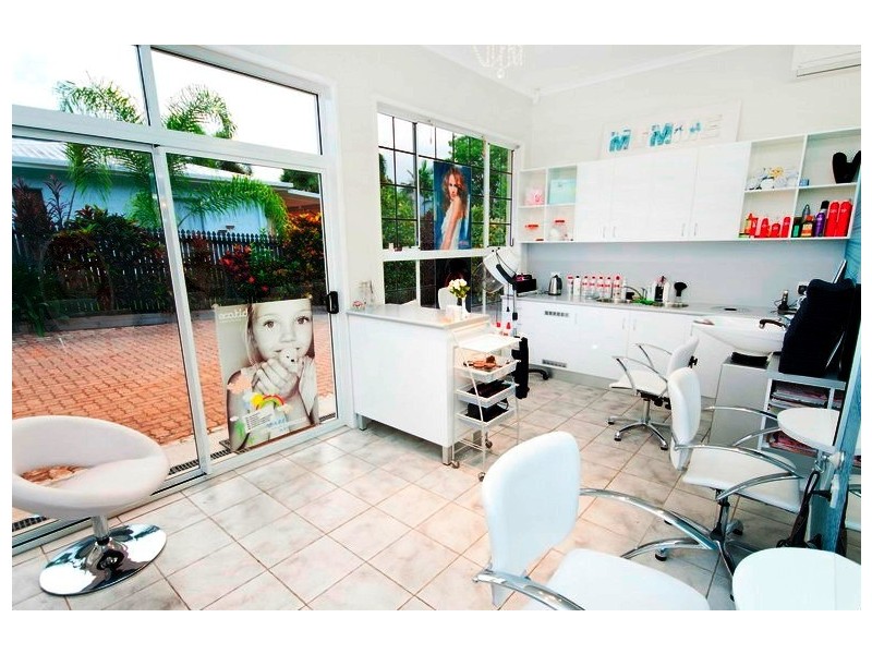 5 Craig Close, Brinsmead QLD 4870