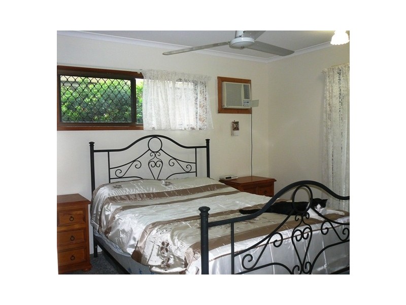 2  Hessels Close, Brinsmead QLD 4870