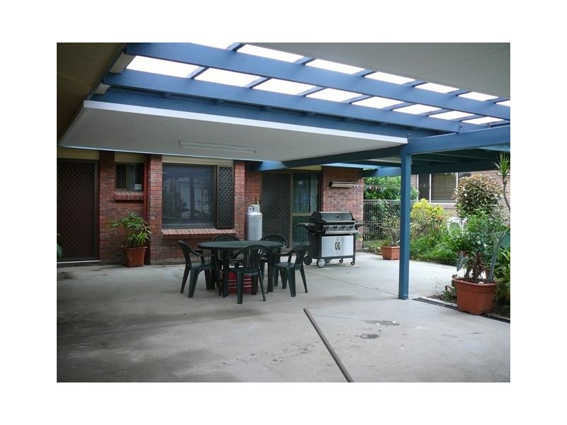 2  Hessels Close, Brinsmead QLD 4870
