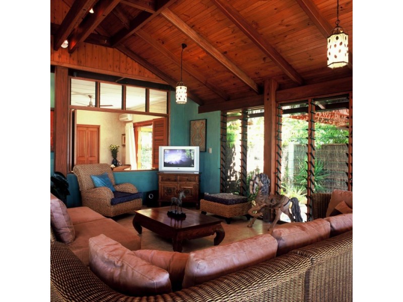 Trinity Beach QLD 4879