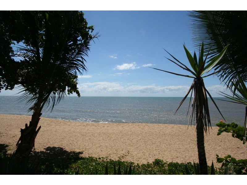 Trinity Beach QLD 4879