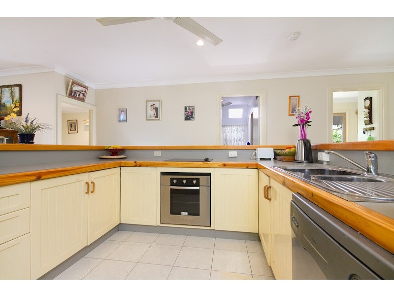 1 Rosemont Court, Mooroobool QLD 4870