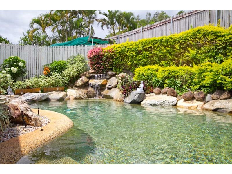 1 Rosemont Court, Mooroobool QLD 4870