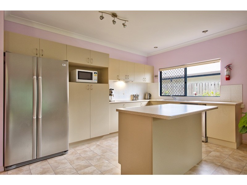 160 Timberlea Drive, Bentley Park QLD 4869