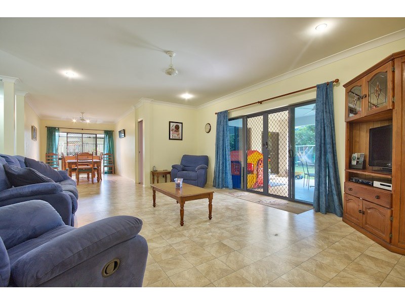160 Timberlea Drive, Bentley Park QLD 4869
