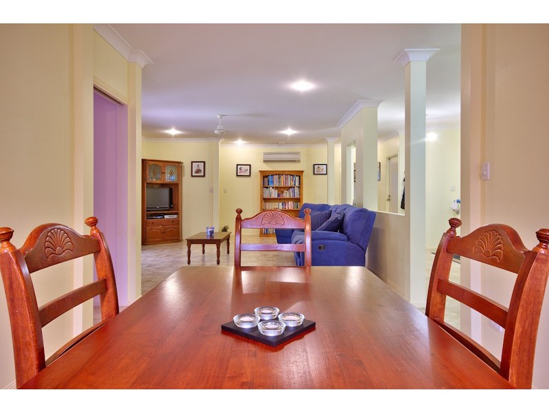 160 Timberlea Drive, Bentley Park QLD 4869
