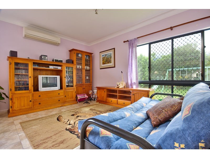 160 Timberlea Drive, Bentley Park QLD 4869