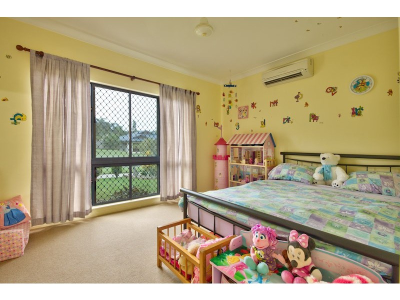 160 Timberlea Drive, Bentley Park QLD 4869