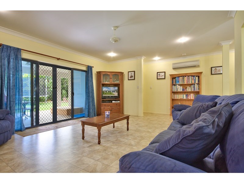160 Timberlea Drive, Bentley Park QLD 4869