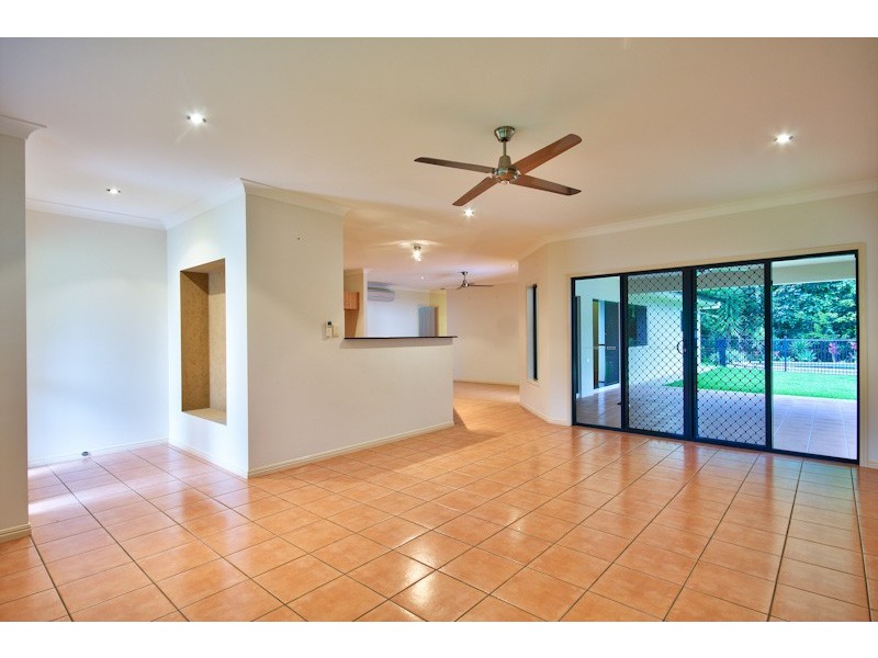 10 Pavetta Close, Bentley Park QLD 4869