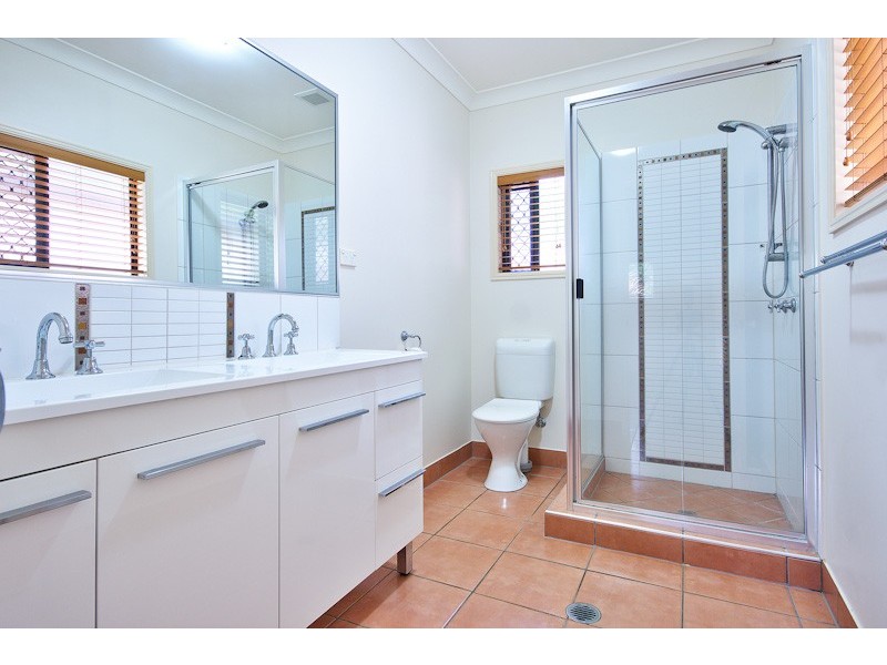 10 Pavetta Close, Bentley Park QLD 4869