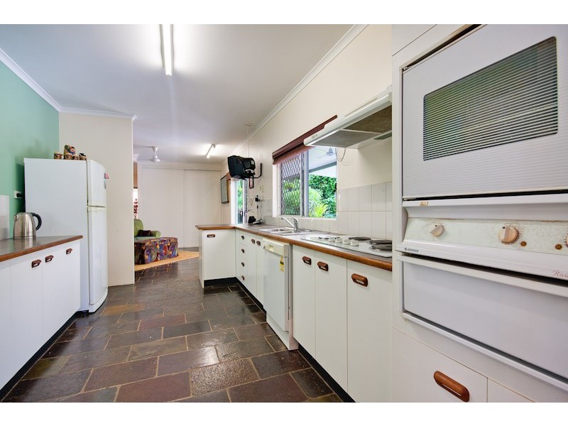 16 Benn Street, Brinsmead QLD 4870