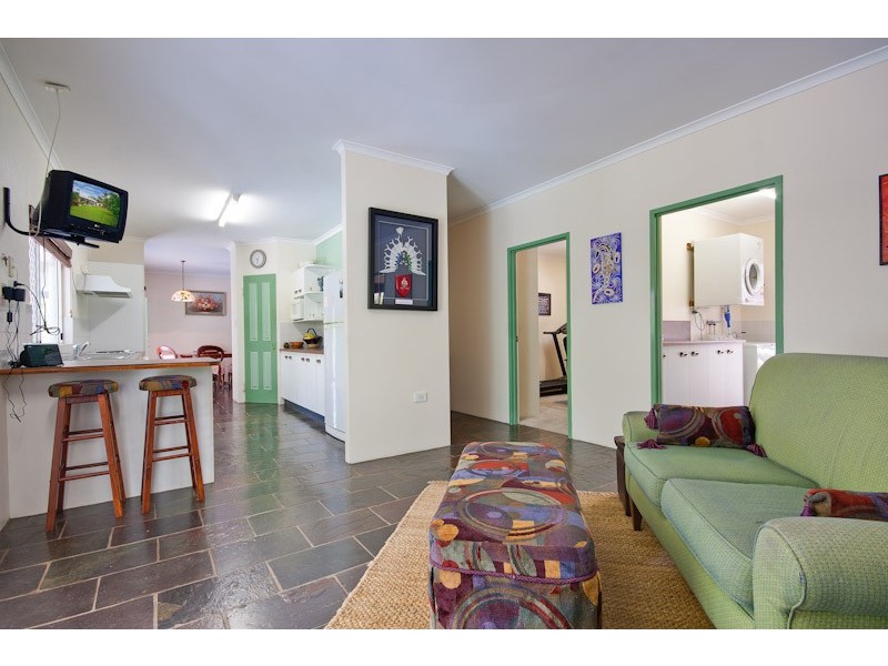 16 Benn Street, Brinsmead QLD 4870