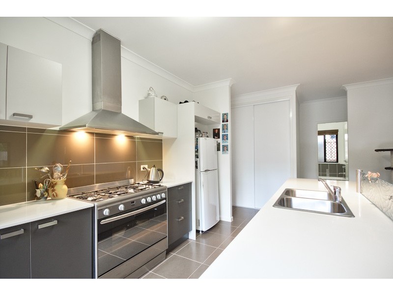 13 Anniebuka, Bentley Park QLD 4869