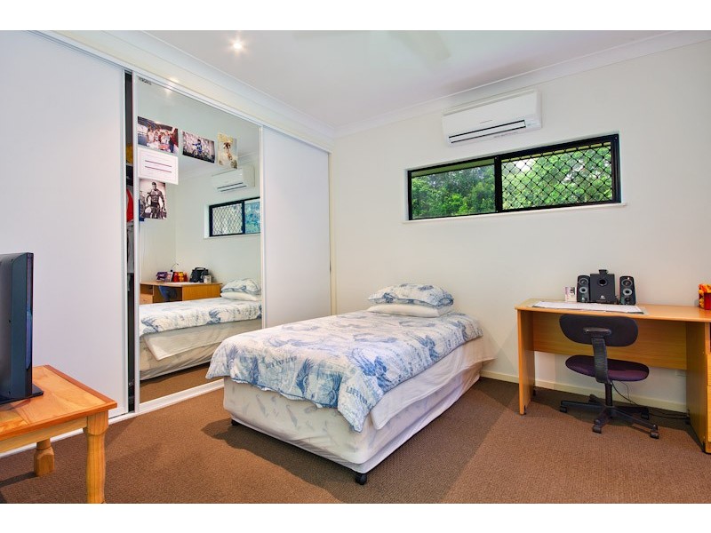 13 Anniebuka, Bentley Park QLD 4869
