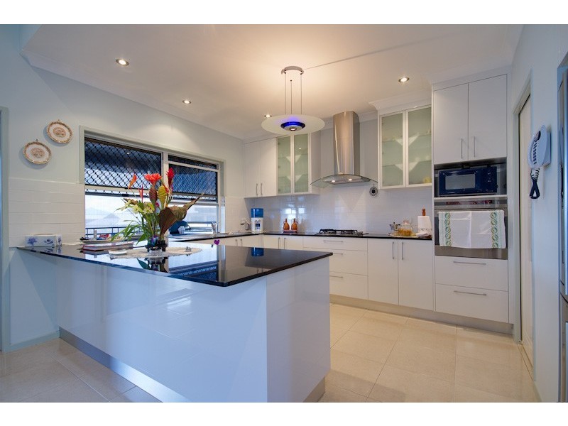 6 Wrasse Close, Kanimbla QLD 4870