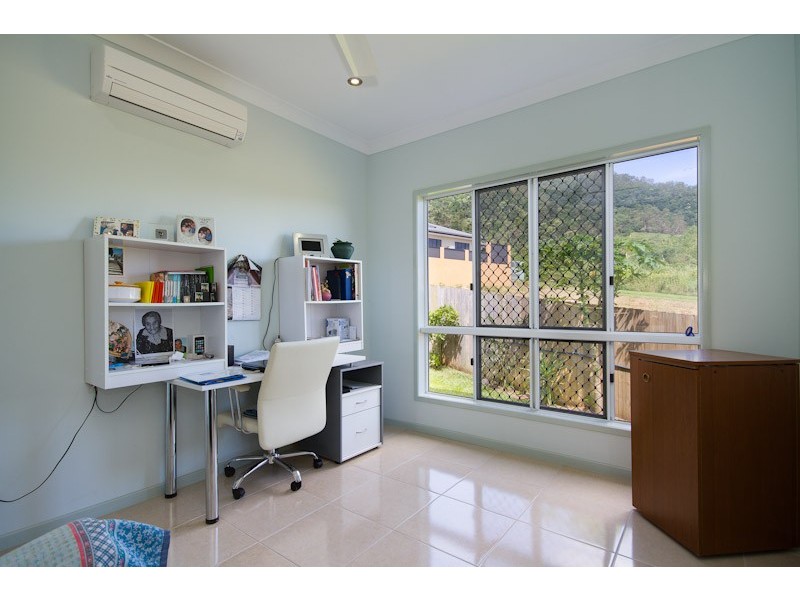 6 Wrasse Close, Kanimbla QLD 4870